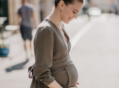 femme-enceinte-sourire