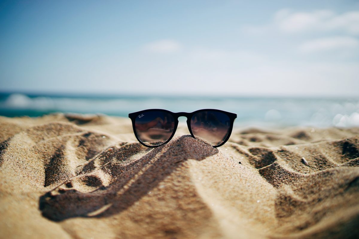 plage-lunettes-soleil