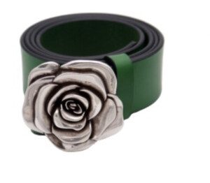 Ceinture verte avec une boucle en forme de rose 