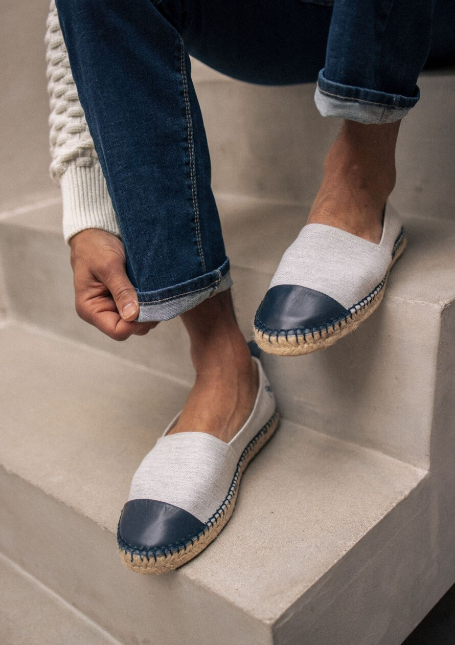 espadrilles-bleu-gris-jean-escalier-chevilles