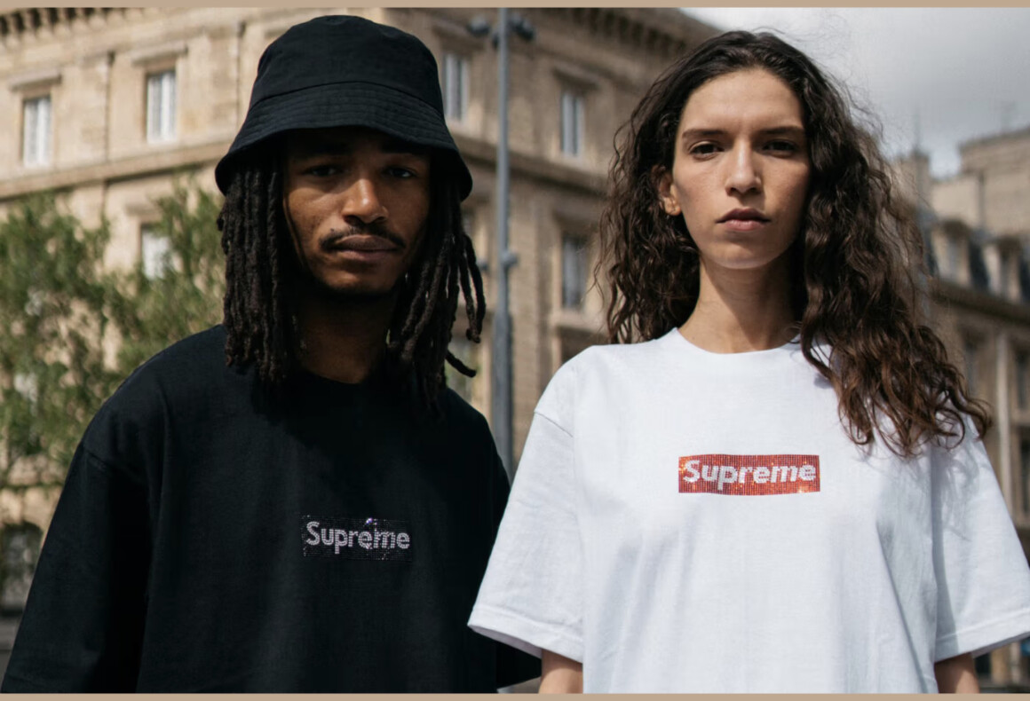 homme-et-femme-avec-tshirt-supreme