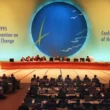 Assemblée et table ronde à la conférence des Nations Unies sur le climat à Berlin en 1995. La COP 1