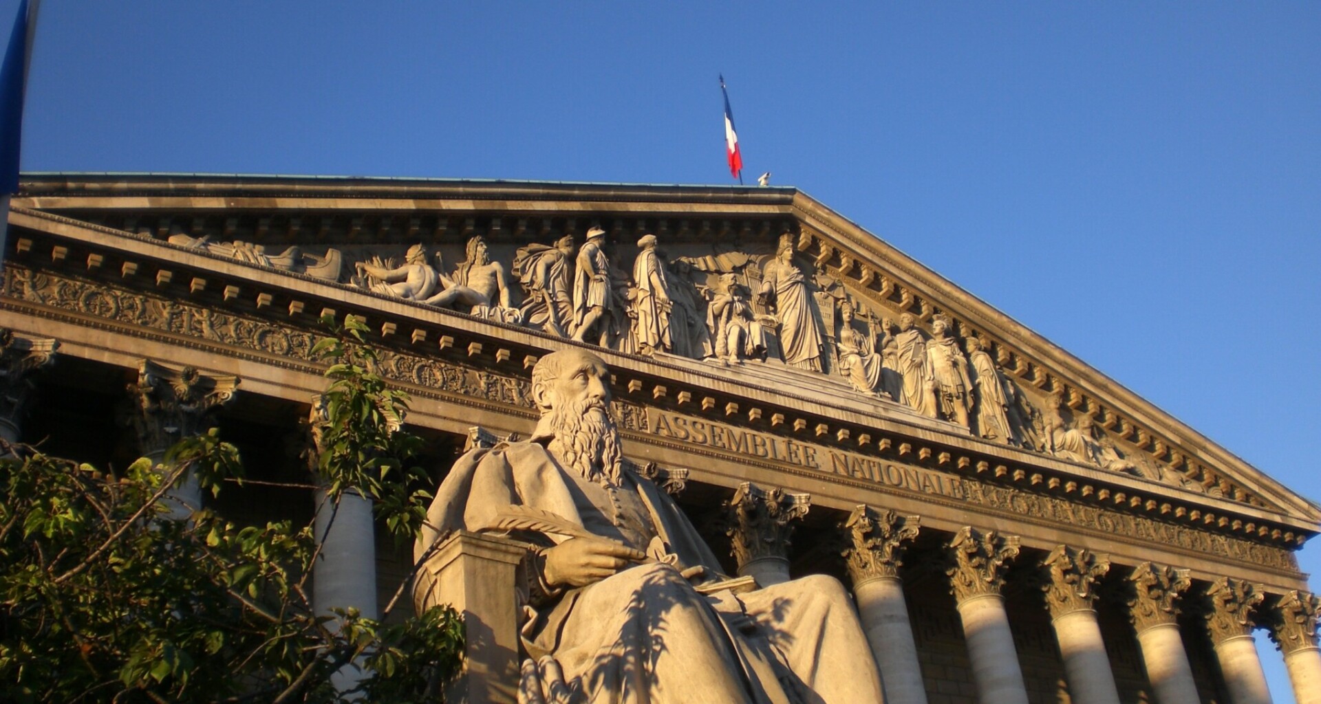 La facade du Palais Bourbon à Paris qui abrite l'Assemblée nationale.
