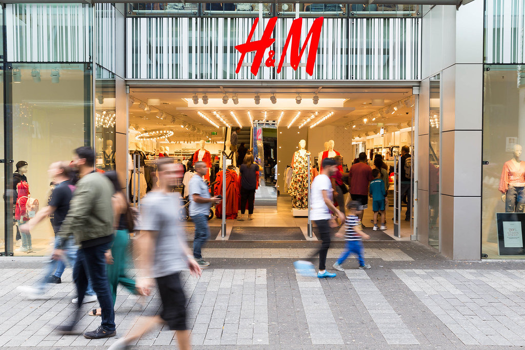 La devanture d'une boutique H&M.