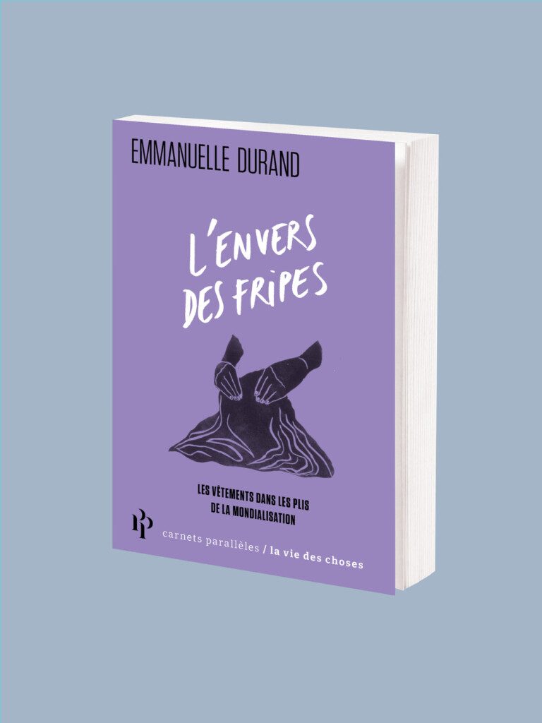 Couverture du livre L’envers des fripes d’Emmanuelle Durand. 