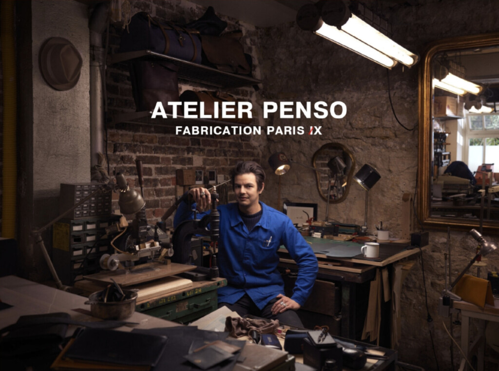 Le créateur d'Atelier Penso dans son atelier de maroquinerie à Paris