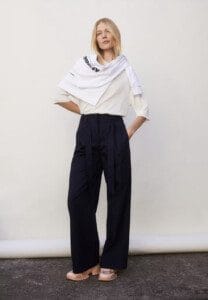 Pantalon noir de la marque Armedangels