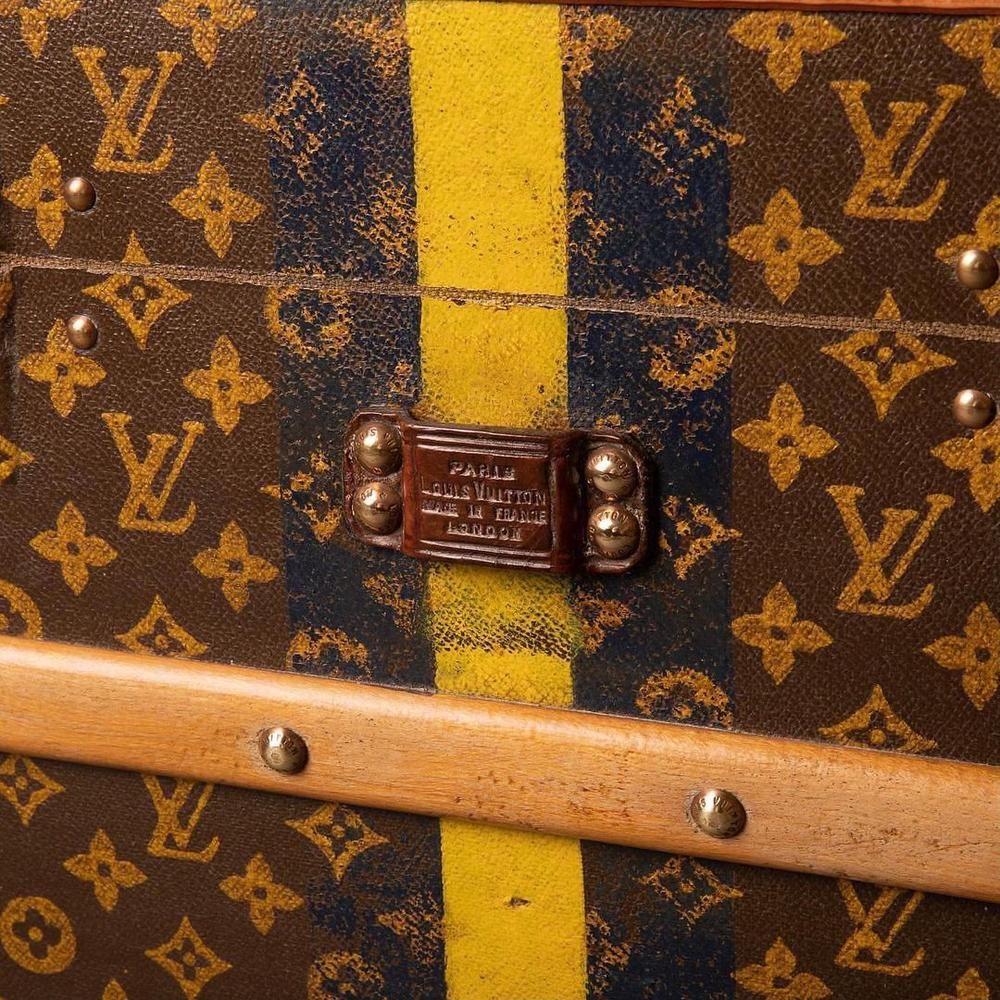 vue-macro-malle-vuitton