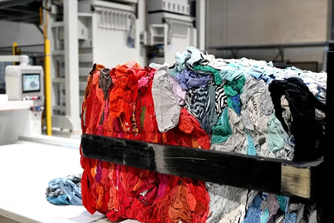textiles-multi-color-compactés-machine
