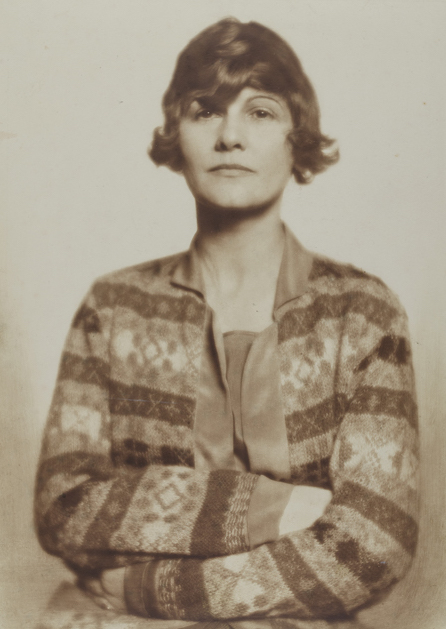 coco-chanel-portrait-sepia