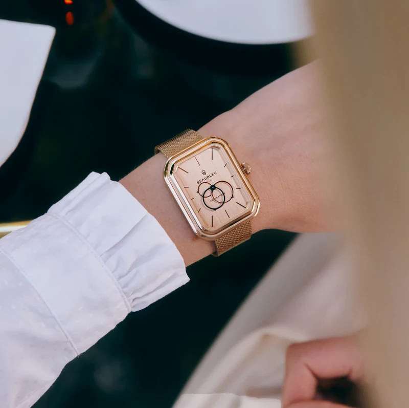 montre-beaubleu-poignet