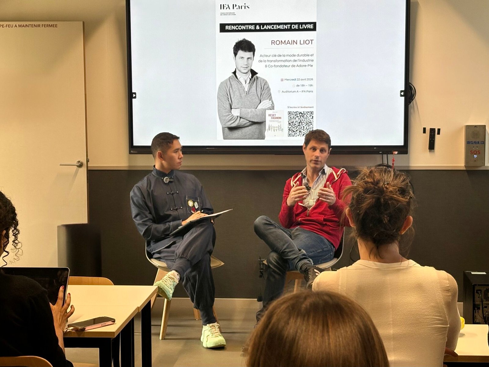 romain-liot-en-conférence-de-lancement-de-son-livre-reset-fashion