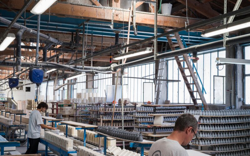 chaine-de-production-de-l-usine-revol