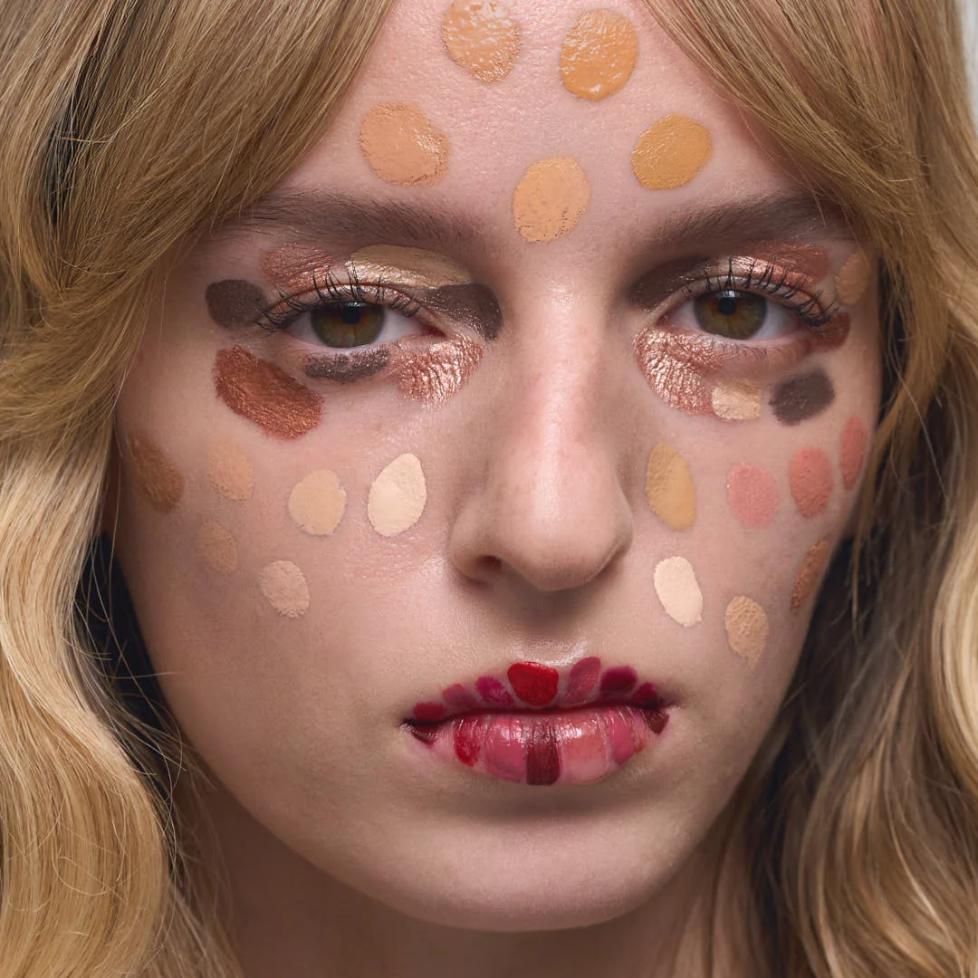 femme-visage-make-up